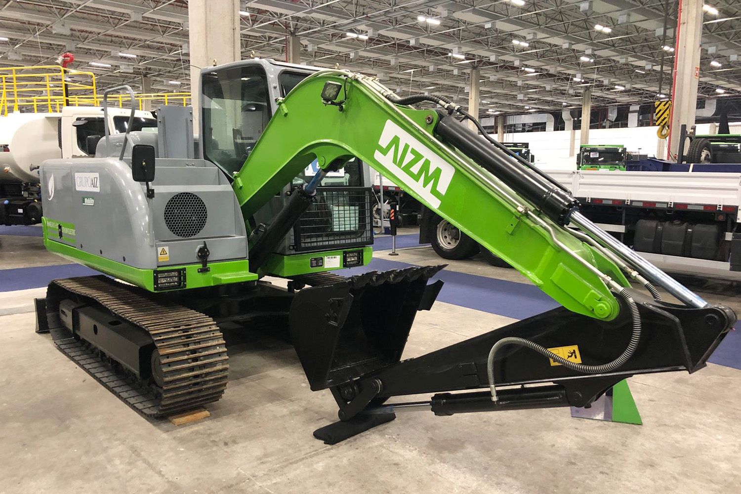 escavadeira-socma-sobre-esteiras